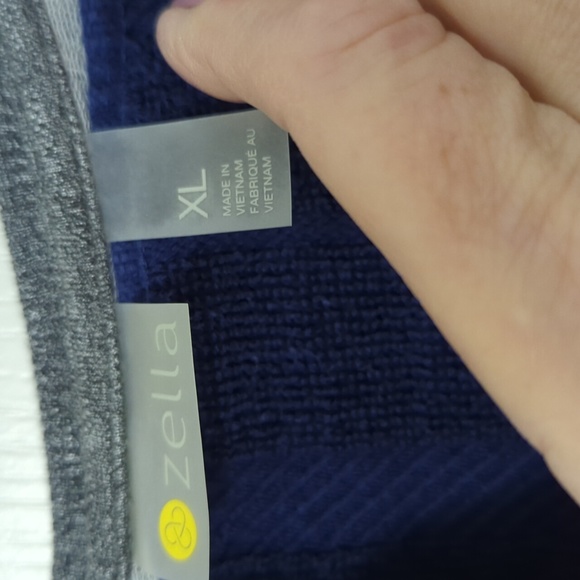 Dress - Picture 2 of 5